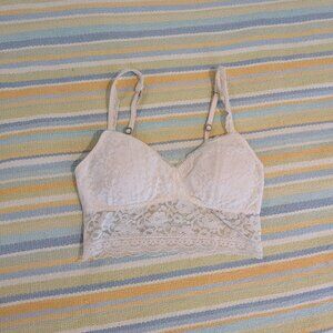 ⭐  Gilly Hicks white/cream lace bralette size small